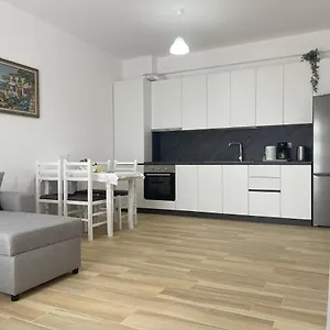 atrium-residency.albaniahotels.org/